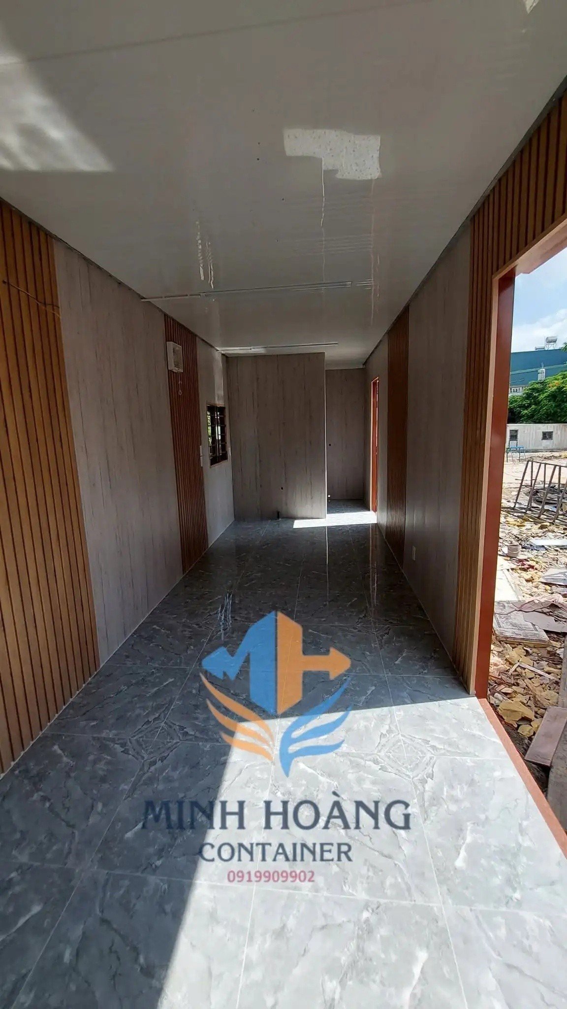 Container Nhà Ở 40 Feet Nâu Ốp Gỗ Có Toilet